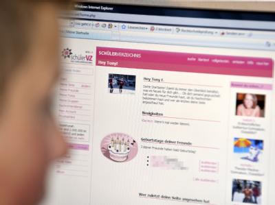 Sch&uuml;ler im Netz