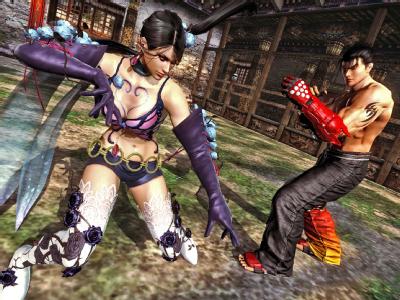 Mobile Spielekonsolen / Bei &laquo;Tekken&raquo;, dessen sechste Folge jetzt f&uuml;r die PSP zu haben ist, steigen auch schlagfertige Frauen in den Ring. (Bild: Bandai Namco/dpa/tmn)