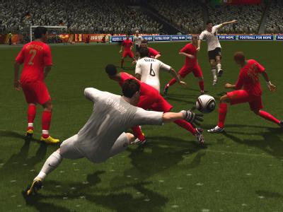 Fifa / Ballack am Ball: Electronic Arts hat die Lizenz erworben, die WM-Kicker mit echtem Namen auf den Monitor zu bringen. (Bild: Electronic Arts)