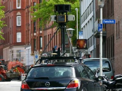 Neuer &Auml;rger wegen Street View / Googles Street-View-Autos haben bei ihren Fahrten teilweise auch unverschl&uuml;sselt verschickte E-Mails und Passw&ouml;rter aufgezeichnet. (Bild: dpa)