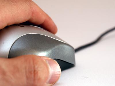 Computermaus richtig einstellen / Wer die Maus entsprechend einstellt, kann künftig viel schneller Aktionen in Dialogfenstern bestätigen. (Foto: dpa-infocom)